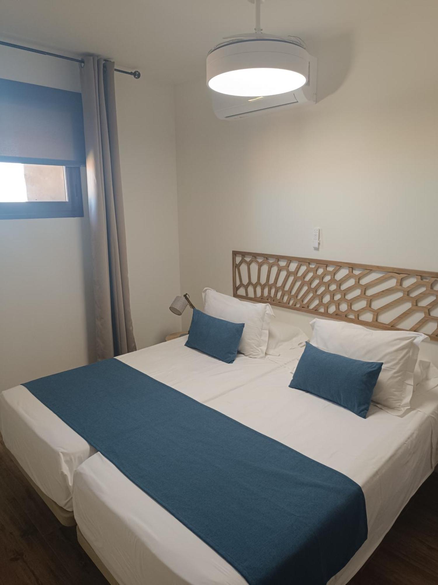 Apartamentos Al-Qazeres Luxury La Concepcion Касерес Екстер'єр фото