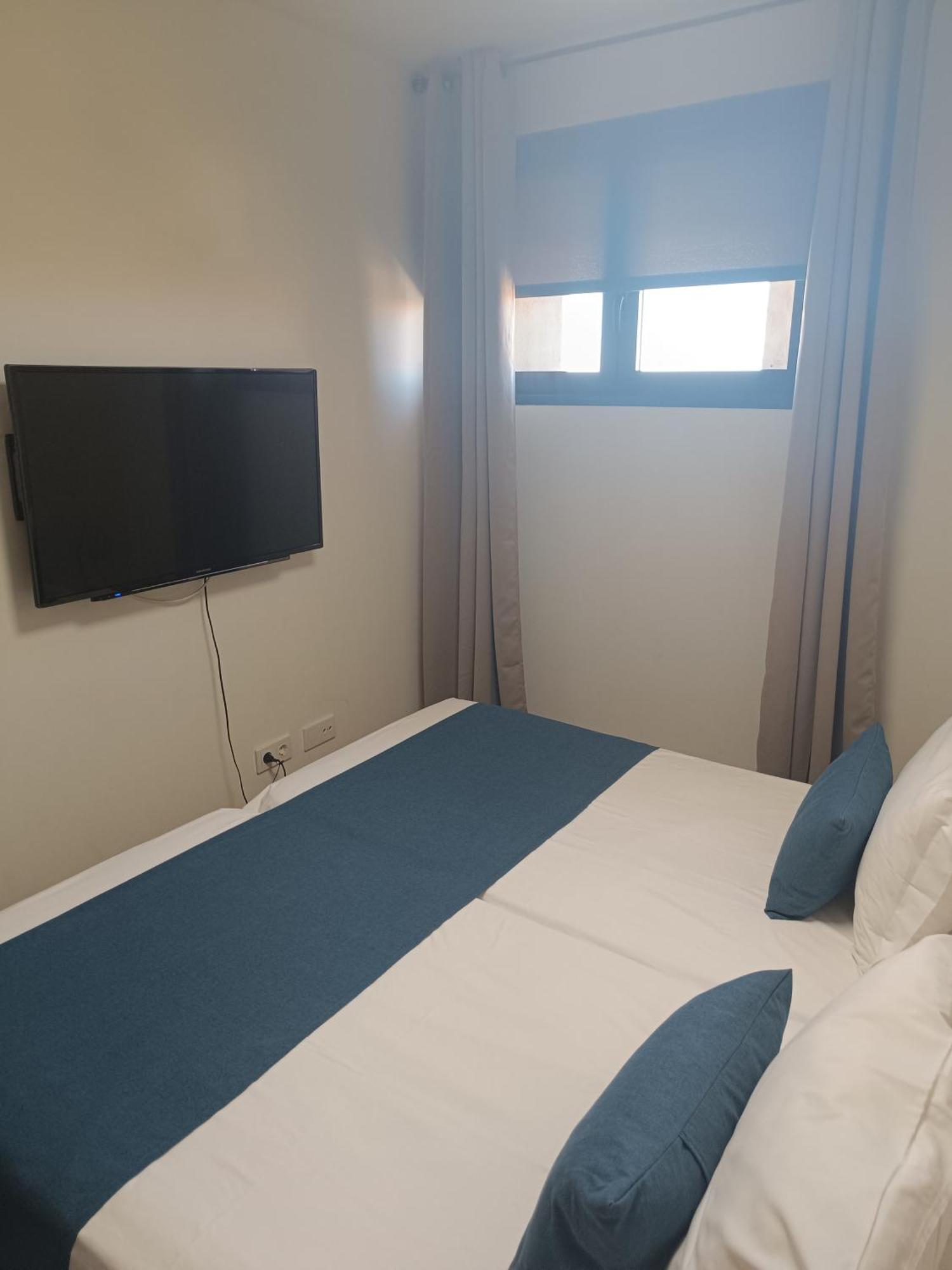 Apartamentos Al-Qazeres Luxury La Concepcion Касерес Екстер'єр фото