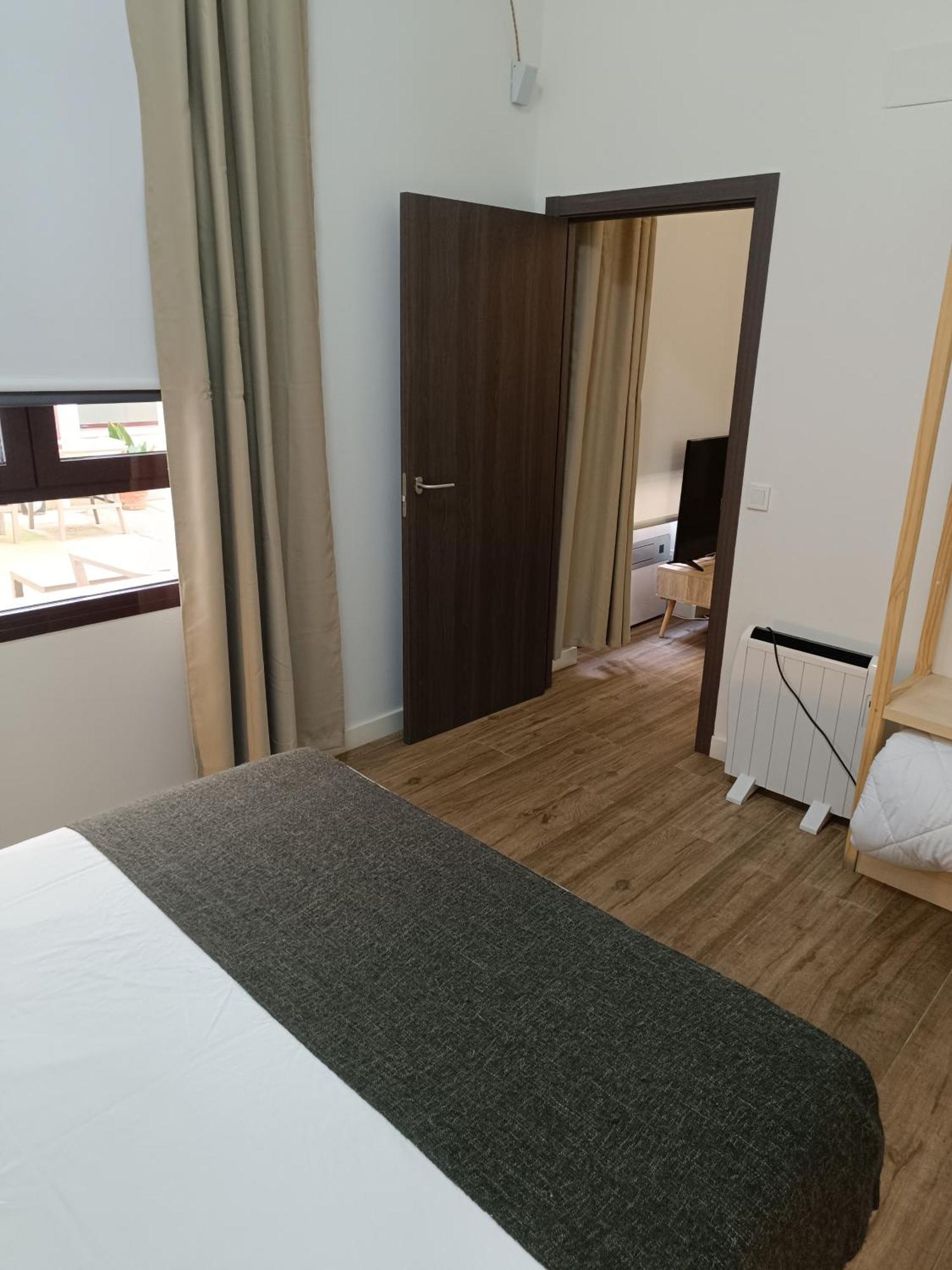 Apartamentos Al-Qazeres Luxury La Concepcion Касерес Екстер'єр фото