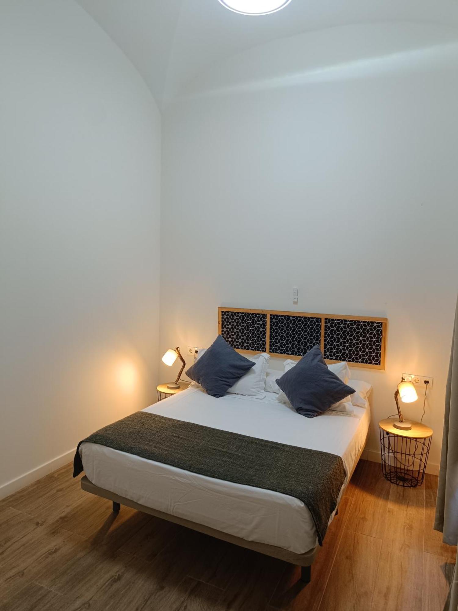 Apartamentos Al-Qazeres Luxury La Concepcion Касерес Екстер'єр фото