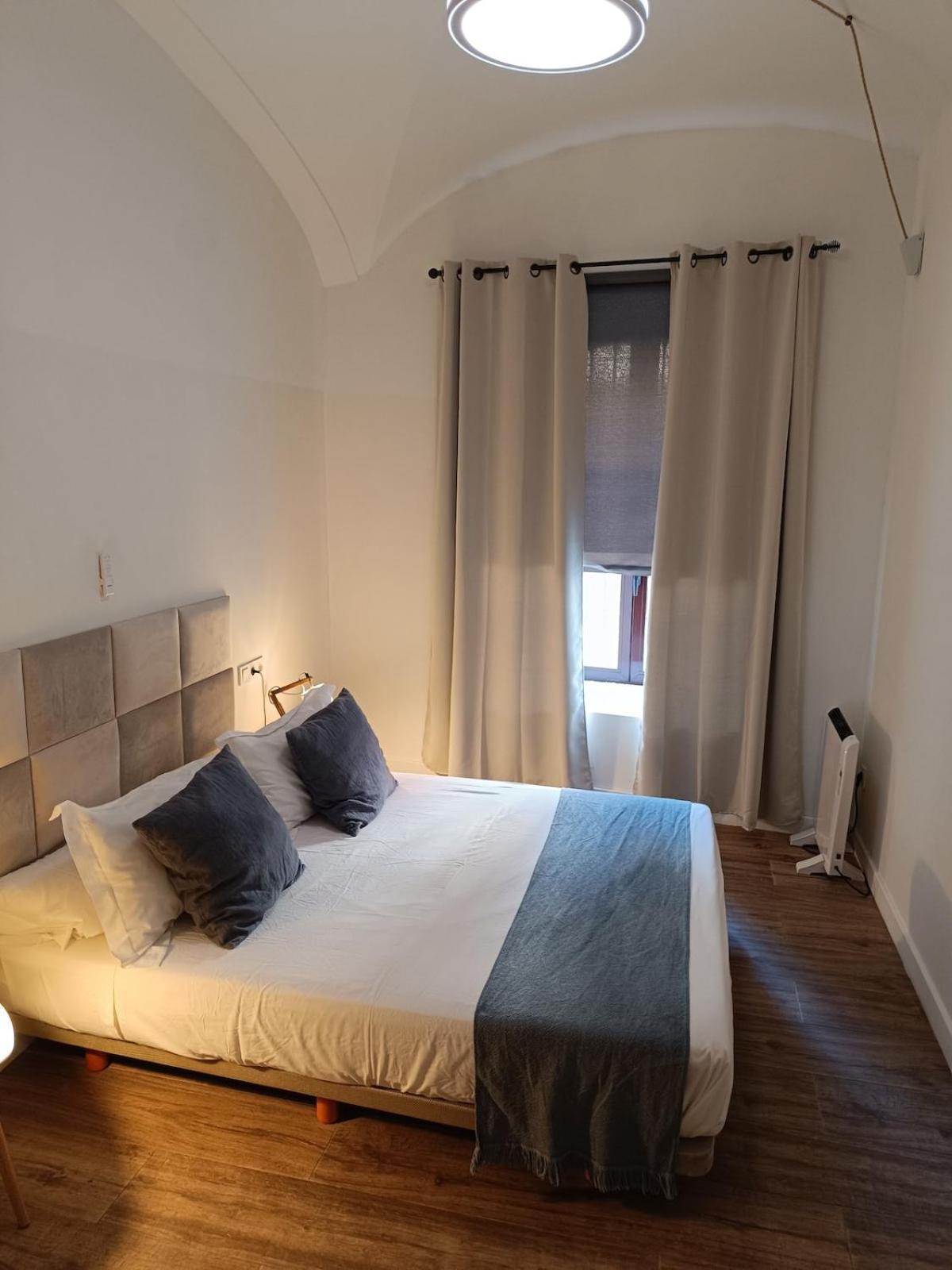 Apartamentos Al-Qazeres Luxury La Concepcion Касерес Екстер'єр фото