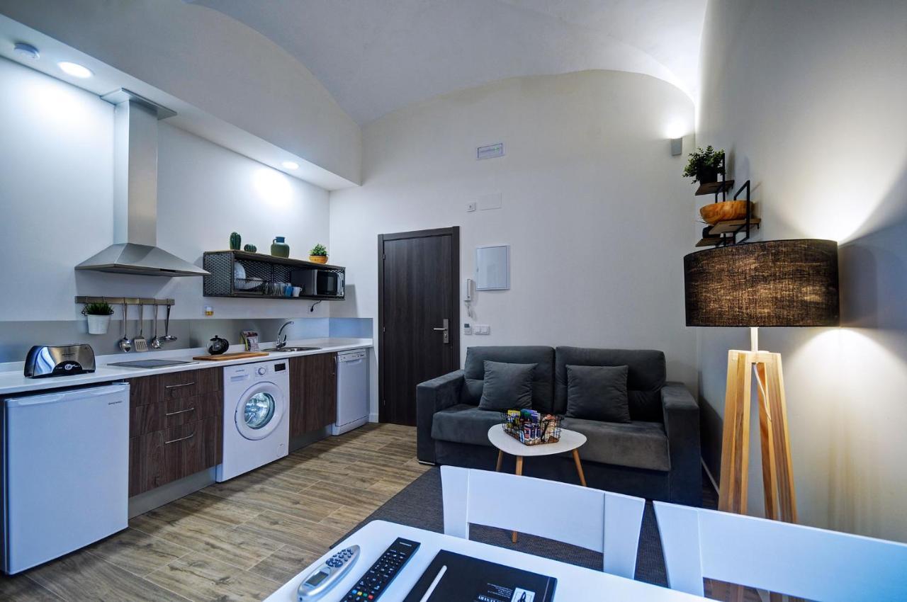 Apartamentos Al-Qazeres Luxury La Concepcion Касерес Екстер'єр фото