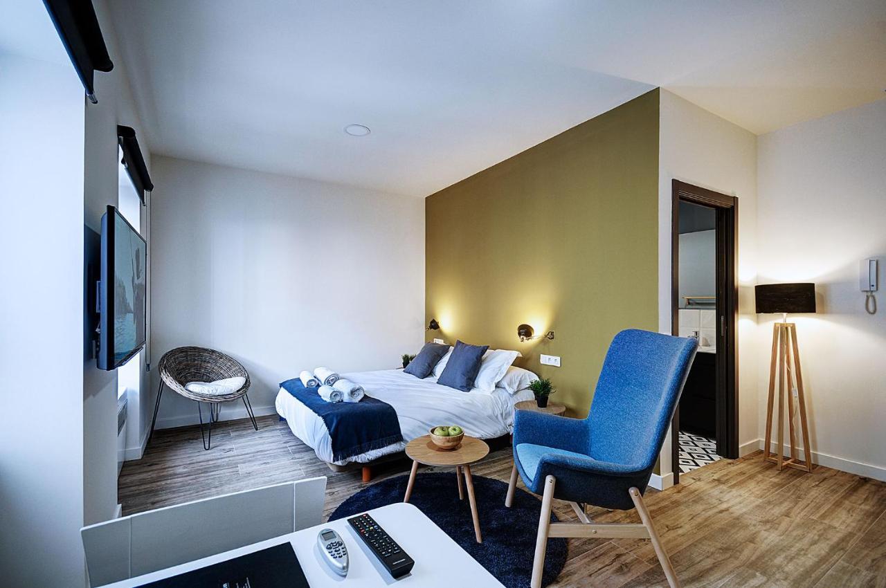 Apartamentos Al-Qazeres Luxury La Concepcion Касерес Екстер'єр фото